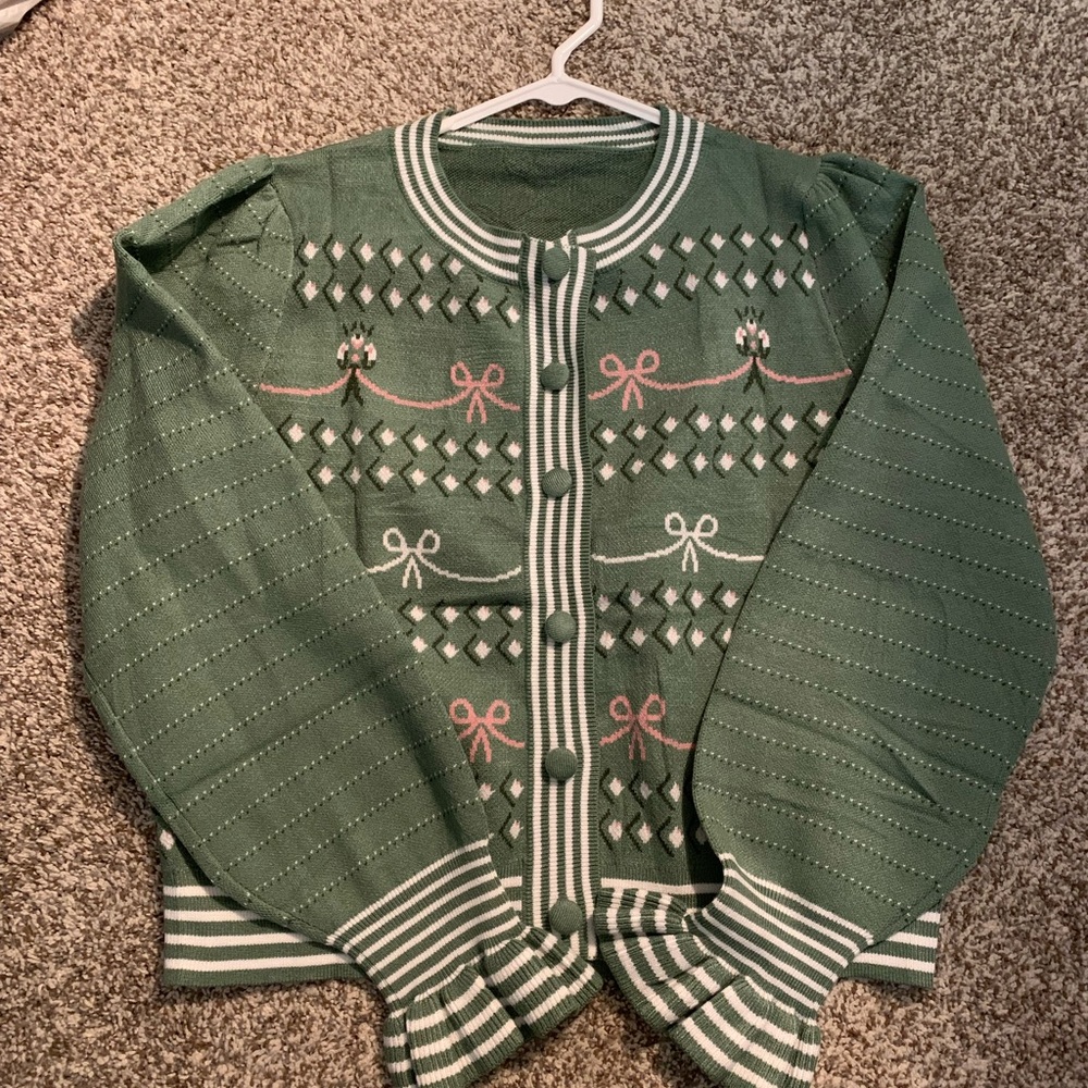 NEVER WORN - Amazon Women’s Green Patterned Sweater